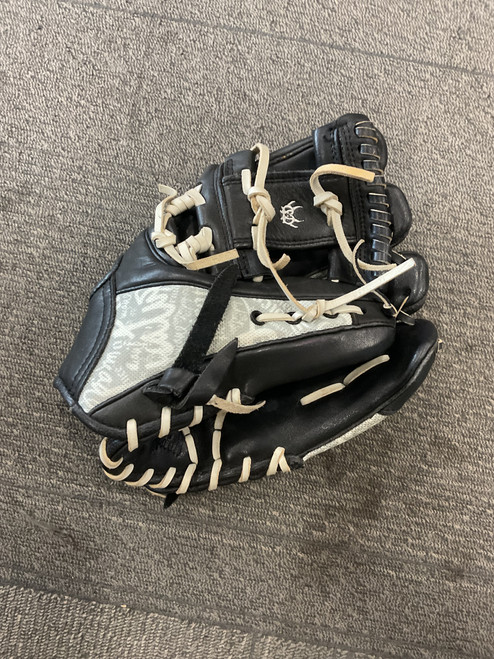 Vist Large View of Product Image Which is Used Demarini ROGUE BB/SB Glove RH Throw Black 11 1/2"