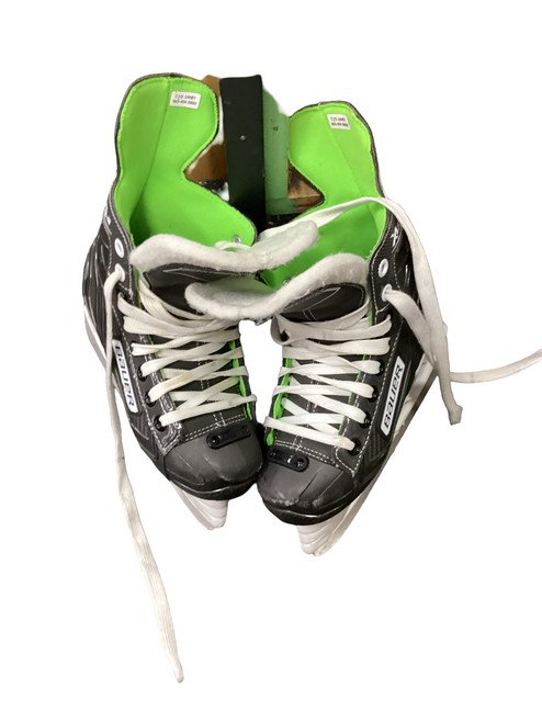 Vist Large View of Product Image Which is Used CCM FT460 JETSPEED Junior Hockey Skate Junior 06