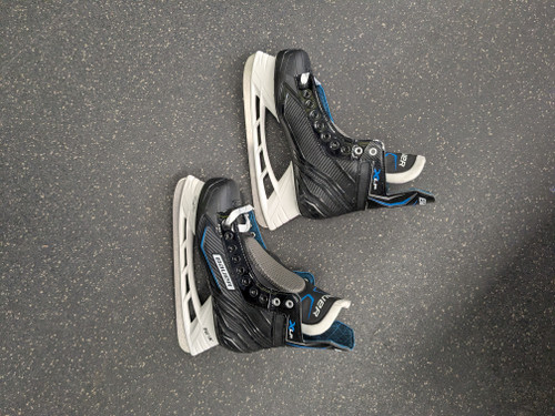 Vist Large View of Product Image Which is Used Bauer XLP Senior Hockey Skate Senior 10