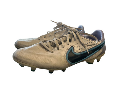 Vist Large View of Product Image Which is Used Nike TIEMPO LEGEND 9 White Senior 9