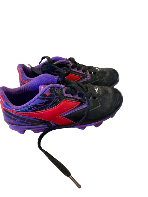 Vist Large View of Product Image Which is Used Diadora Soccer Cleats Black Youth 10.0
