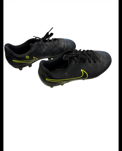 Vist Large View of Product Image Which is Used Nike Soccer Cleats Black Junior 05.5