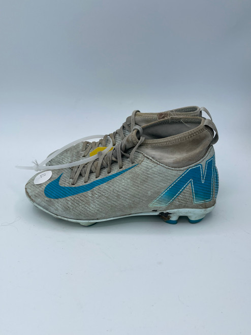 Vist Large View of Product Image Which is Used Nike Soccer Cleats None Junior 04