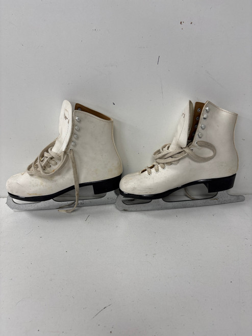 Vist Large View of Product Image Which is Used Bauer FIG WomensFigure Skate White Senior 8
