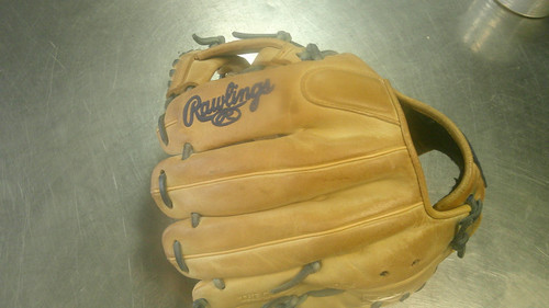 Vist Large View of Product Image Which is Used Rawlings GG ELITE BB/SB Glove RH Throw Brown 11 1/2"