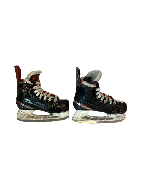 Vist Large View of Product Image Which is Used Bauer VAPOR X2.7 Youth Hockey Skate Youth 13.5