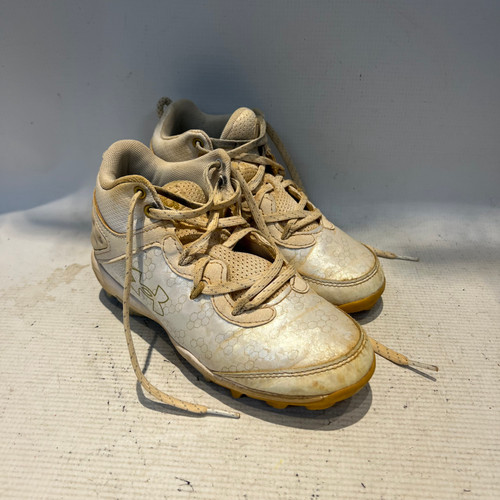 Vist Large View of Product Image Which is Used Under Armour BB CLEATS BB/SB Cleats White Junior 02