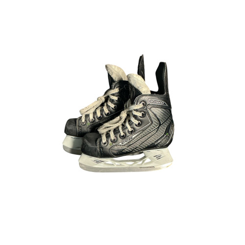 Vist Large View of Product Image Which is Used CCM PLATINUM Youth Hockey Skate Youth 10.0