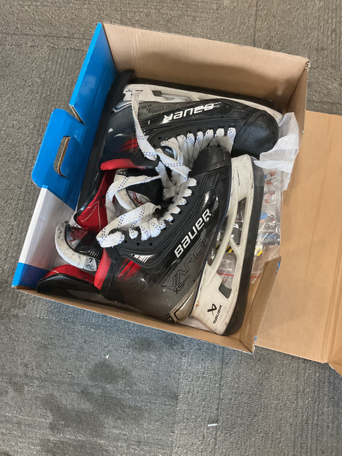 Vist Large View of Product Image Which is Used Bauer VAPOR X5 PRO Senior Hockey Skate Senior 7