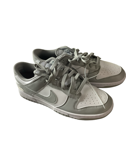 Vist Large View of Product Image Which is Used Nike Basketball Shoes M Grey Senior 8.5