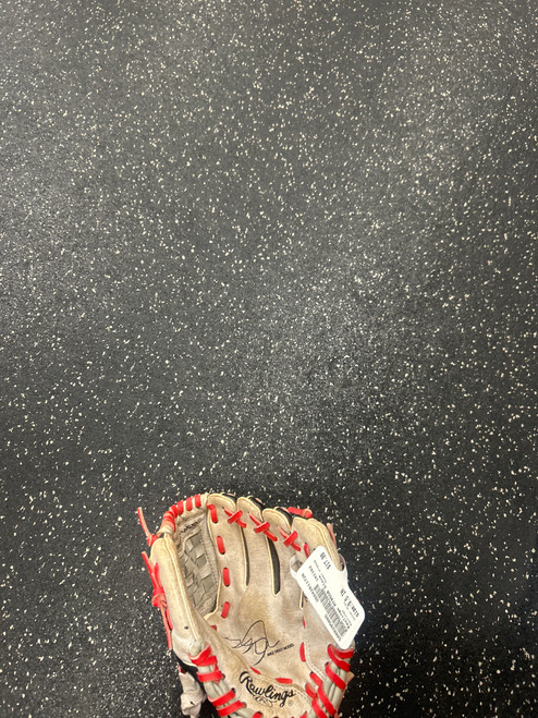 Vist Large View of Product Image Which is Used Rawlings MT95GB BB/SB Glove RH Throw Grey 9 1/2"