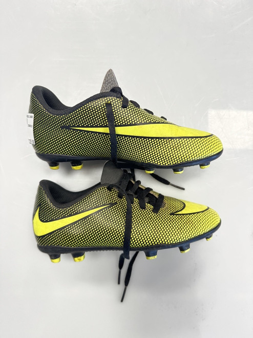 Vist Large View of Product Image Which is Used Nike Soccer Cleats Yellow Youth 13.0