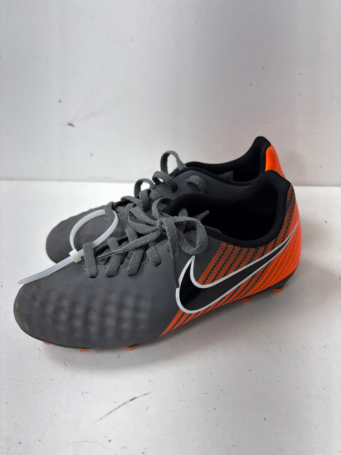 Vist Large View of Product Image Which is Used Nike MAGISTA Soccer Cleats Orange Junior 02