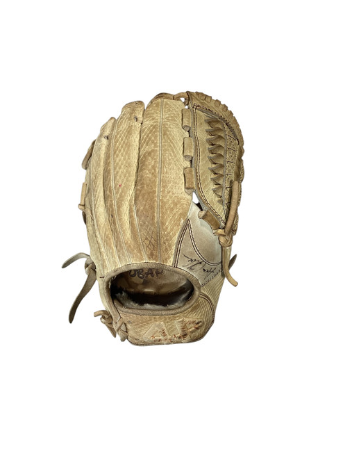 Vist Large View of Product Image Which is Used 44 PRO BB/SB Glove RH Throw Tan 11 1/2"