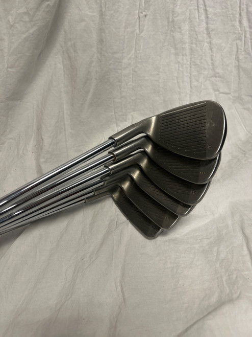 Vist Large View of Product Image Which is Used Ping I10 Mens Iron Set RH 4I-GW/AW
