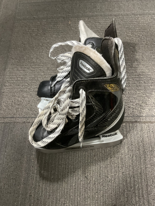 Vist Large View of Product Image Which is Used Reebok 14K Youth Hockey Skate Youth 09.0