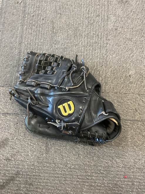 Vist Large View of Product Image Which is Used Wilson A2000 BB/SB Glove LH Throw Black 12"