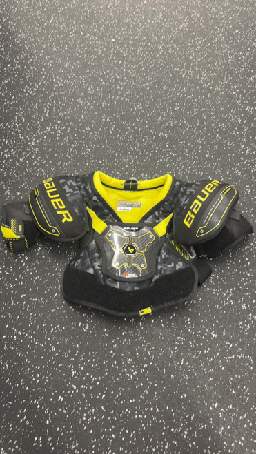Vist Large View of Product Image Which is Used Bauer SUPREME MACH Youth Shoulder Pads MD