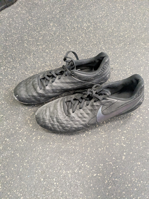Vist Large View of Product Image Which is Used Nike TIEMPO Soccer Cleats Black Senior 10