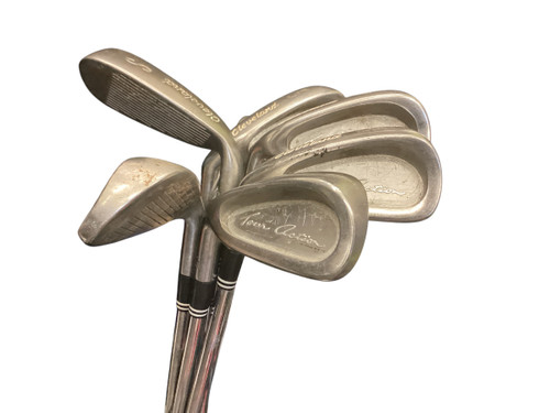 Vist Large View of Product Image Which is Used Cleveland TOUR ACTION Mens Iron Set LH 4I-SW