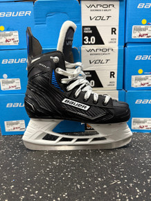 Vist Large View of Product Image Which is New Bauer VOLT Junior Hockey Skate Junior 02