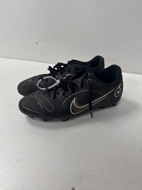 Vist Large View of Product Image Which is Used Nike MERCURIAL Soccer Cleats Black Junior 04.5