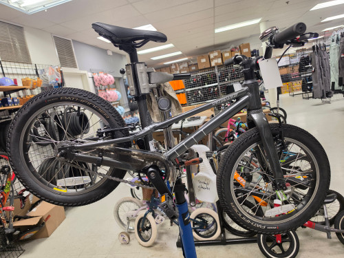 Vist Large View of Product Image Which is Used Specialized JETT 16 Single Speed Kids Bike 16"