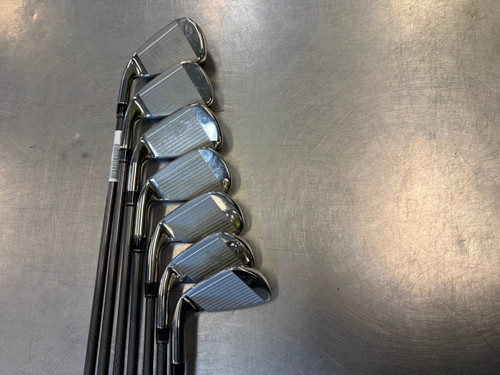 Vist Large View of Product Image Which is Used Wilson LAUNCH PAD Mens Iron Set RH 5I-GW/AW