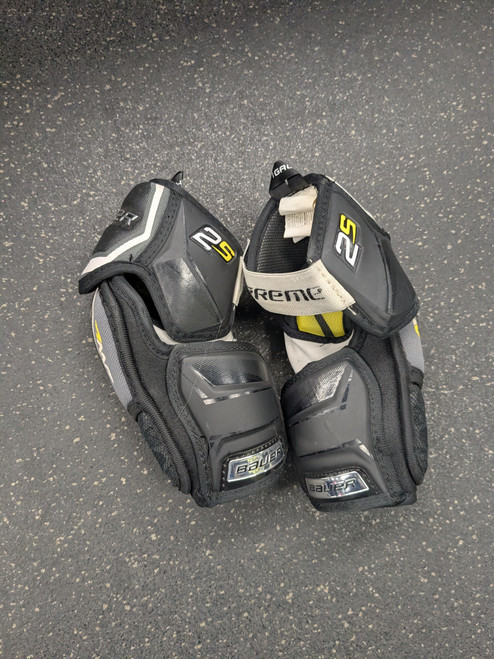 Vist Large View of Product Image Which is Used Bauer 2S Junior Elbow Pads LG