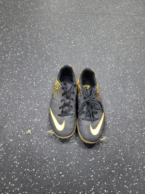 Vist Large View of Product Image Which is Used Nike FOOTBALL X Soccer Cleats Yellow Junior 03
