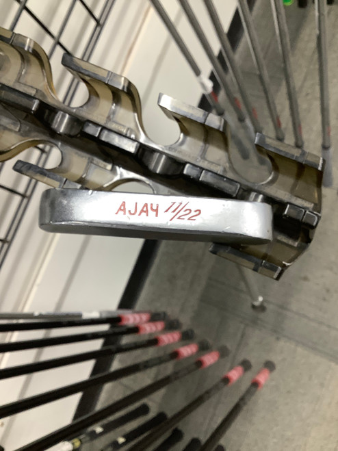 Vist Large View of Product Image Which is Used BLADE Mens Putter RH