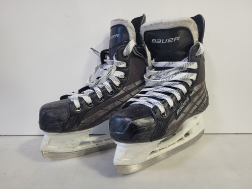 Vist Large View of Product Image Which is Used Bauer CHALLENGER Junior Hockey Skate Junior 02