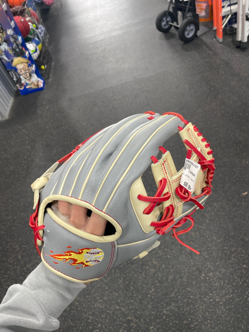 Vist Large View of Product Image Which is Used SPORTZ DRIP BB/SB Glove RH Throw Brown 12"