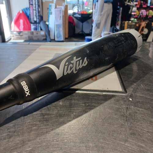 Vist Large View of Product Image Which is Used Victus NOX BB/SB USSSA 2 3/4 Bat 30"