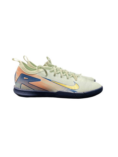 Vist Large View of Product Image Which is Used Nike AIRZOOM INDOOR SZ 3 Soccer Indoor Shoes White Junior 03