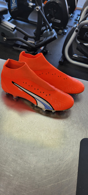 Vist Large View of Product Image Which is Used Puma Soccer Cleats Orange Senior 9