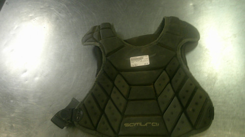 Vist Large View of Product Image Which is Used Mizuno SAMURAI CP Catchers Chest Protector Black Adult