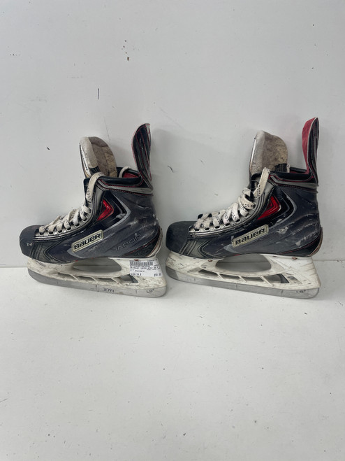 Vist Large View of Product Image Which is Used Bauer VAPOR APX2 Intermediate Hockey Skate Intermediate 4.0