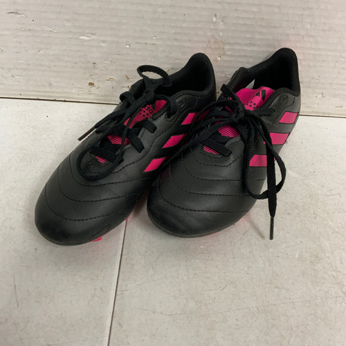 Vist Large View of Product Image Which is Used Adidas Soccer Cleats Black Junior 01
