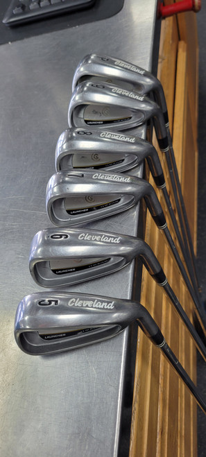 Vist Large View of Product Image Which is Used Cleveland LAUNCHER Mens Iron Set RH 5I-PW