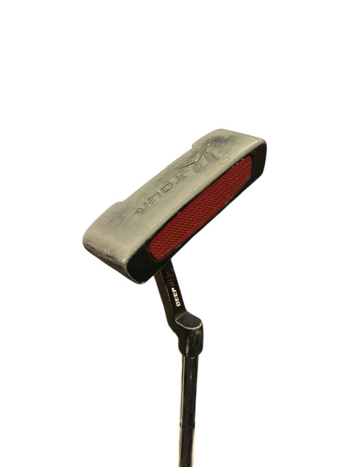 Vist Large View of Product Image Which is Used Wilson R TOUR Mens Putter RH