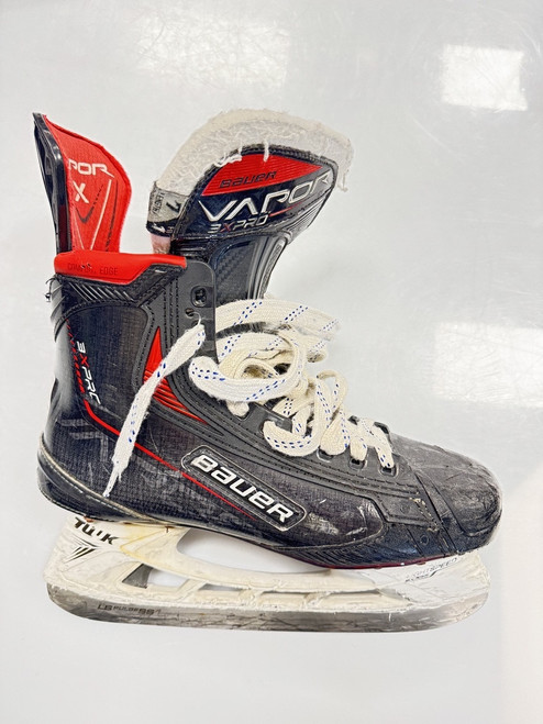 Vist Large View of Product Image Which is Used Bauer VAPOR 3X PRO Senior Hockey Skate Senior 7
