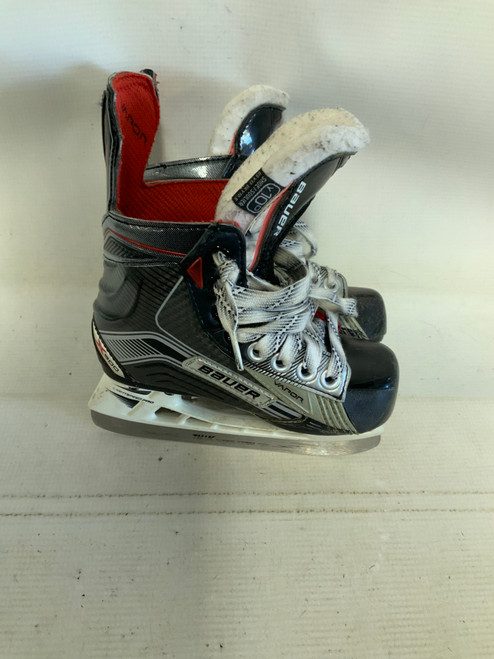 Vist Large View of Product Image Which is Used Bauer VAPOR X900 Youth Hockey Skate Youth 10.0
