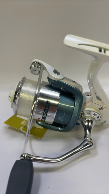 Vist Large View of Product Image Which is Used Eagle SB4000 SPIN REEL Fishing Reel Only