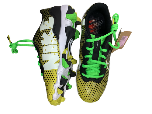 Vist Large View of Product Image Which is Used Nike FAST FLEX BB/SB Cleats Black And Gold Junior 04.5