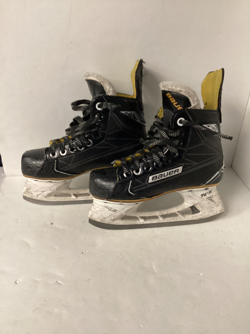 Vist Large View of Product Image Which is Used  BAUER SUPREME S27 Hockey Skate Junior 02