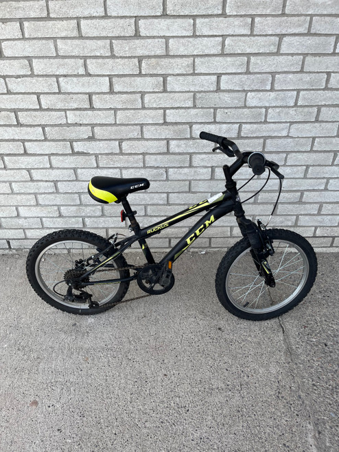 Vist Large View of Product Image Which is Used CCM RUCKUS Mountain Bike Boys Black 18"