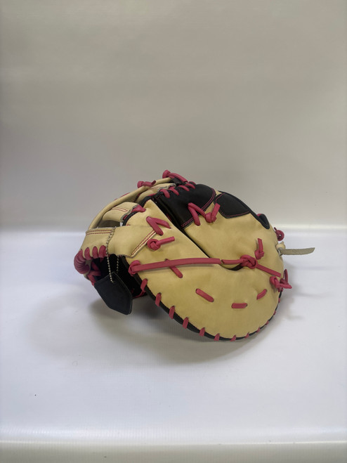 Vist Large View of Product Image Which is Used 44 PRO CLASSIC C2 44PRO BB/SB First Base RH Throw White And Neon Pink 14"
