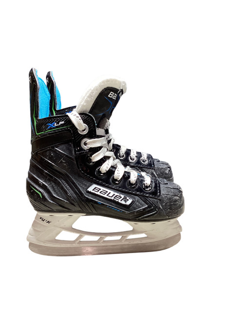 Vist Large View of Product Image Which is Used Bauer XLP Youth Hockey Skate Youth 10.0