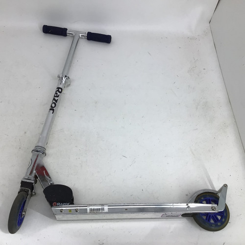 Vist Large View of Product Image Which is Used Razor A3 KICK SCOOTER Scooter Royal Blue